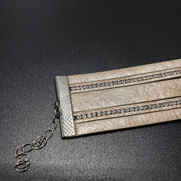 3/$15 New paparazzi it takes heart brown urban heart bracelet - Picture 3 of 8